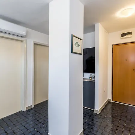 아파트 Split Beach Apartment