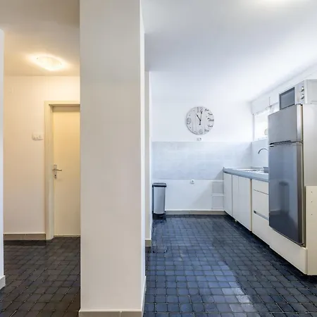 아파트 Split Beach Apartment 스플리트